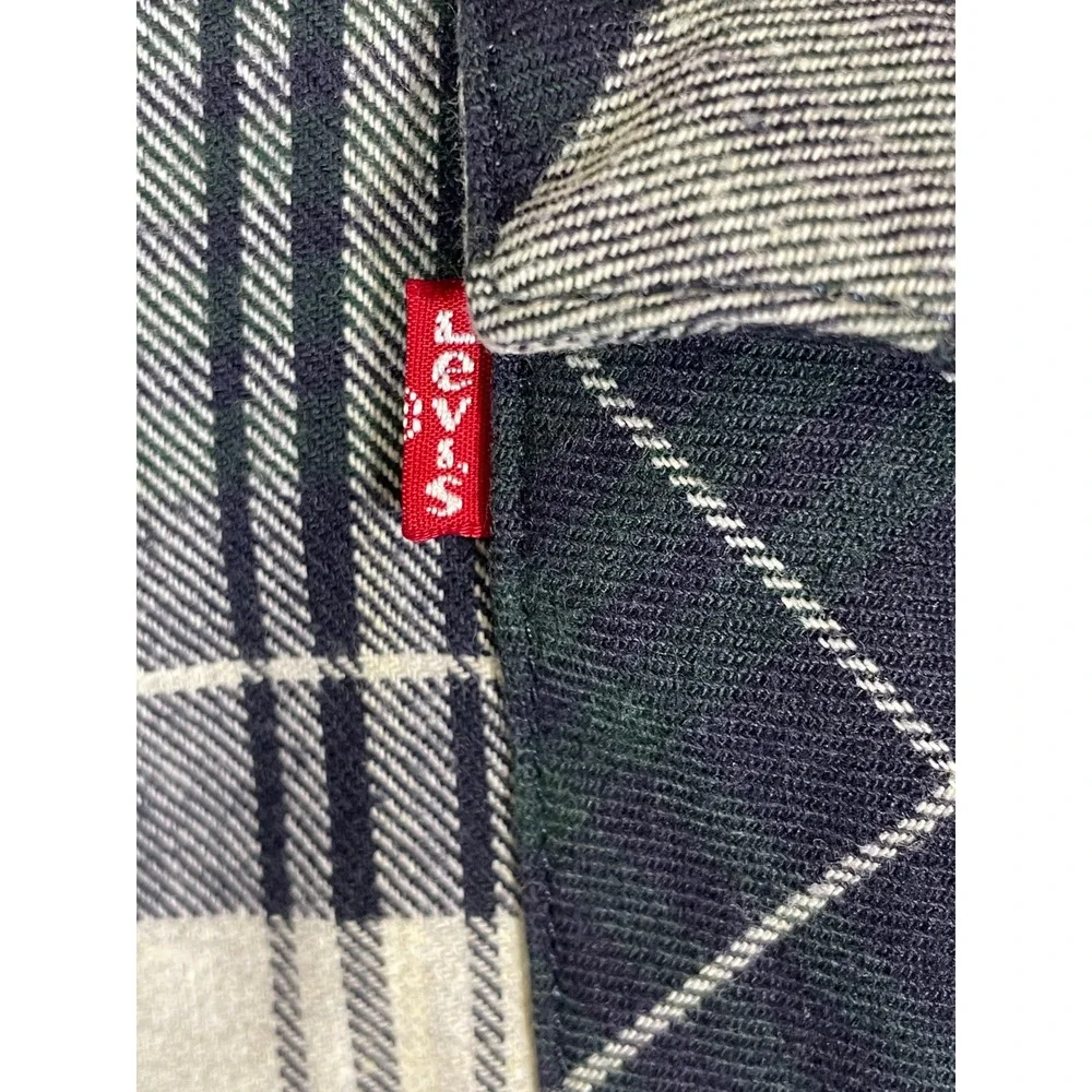 Levis Mens Standard Fit Plaid Western Snap Shirt Navy White PC9-85745-0027
